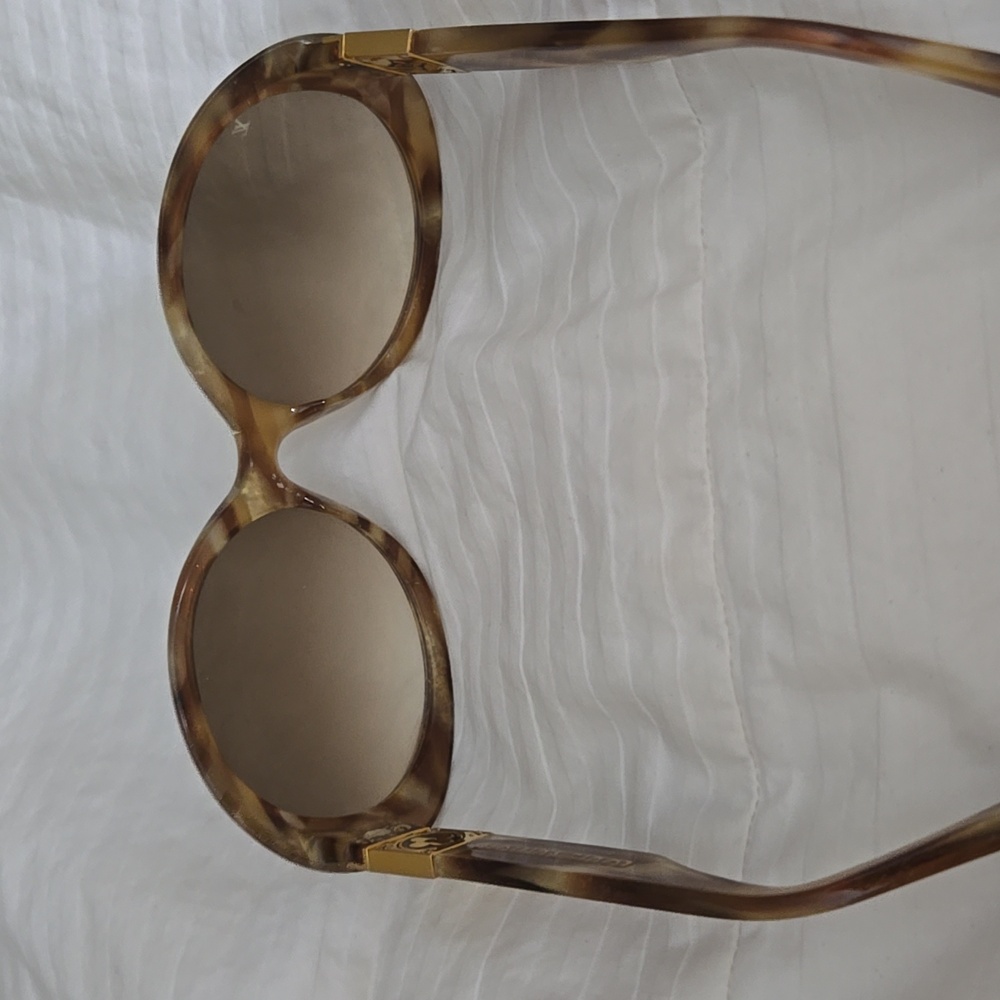 Louis Vuitton Vintage Oversize Sunglasses - Picture 4 of 7